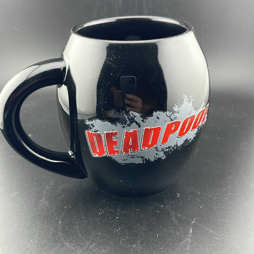 Marvel Comic Logo Deadpool Black & Red 18oz 4.75" Coffee Cup Mug - Picture 2 of 3